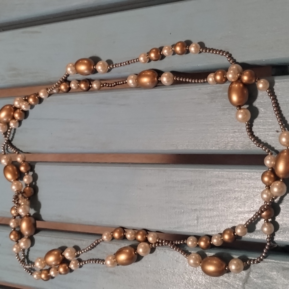 Pearl necklace long